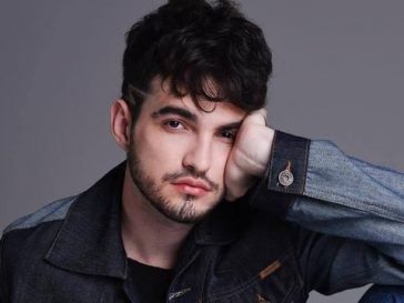 Jão clipe me beija com raiva